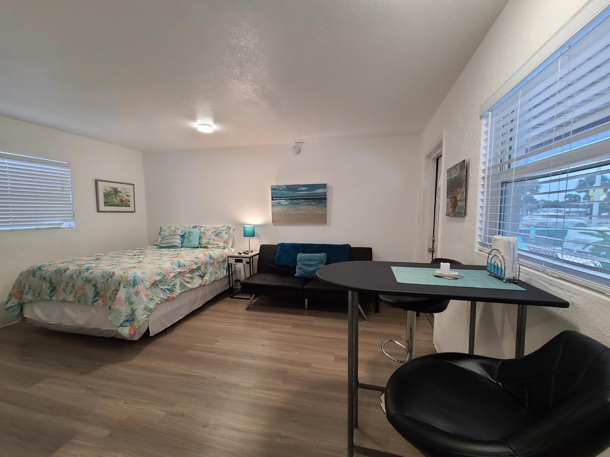 Sun Island Motel St. Pete Beach Bilik gambar