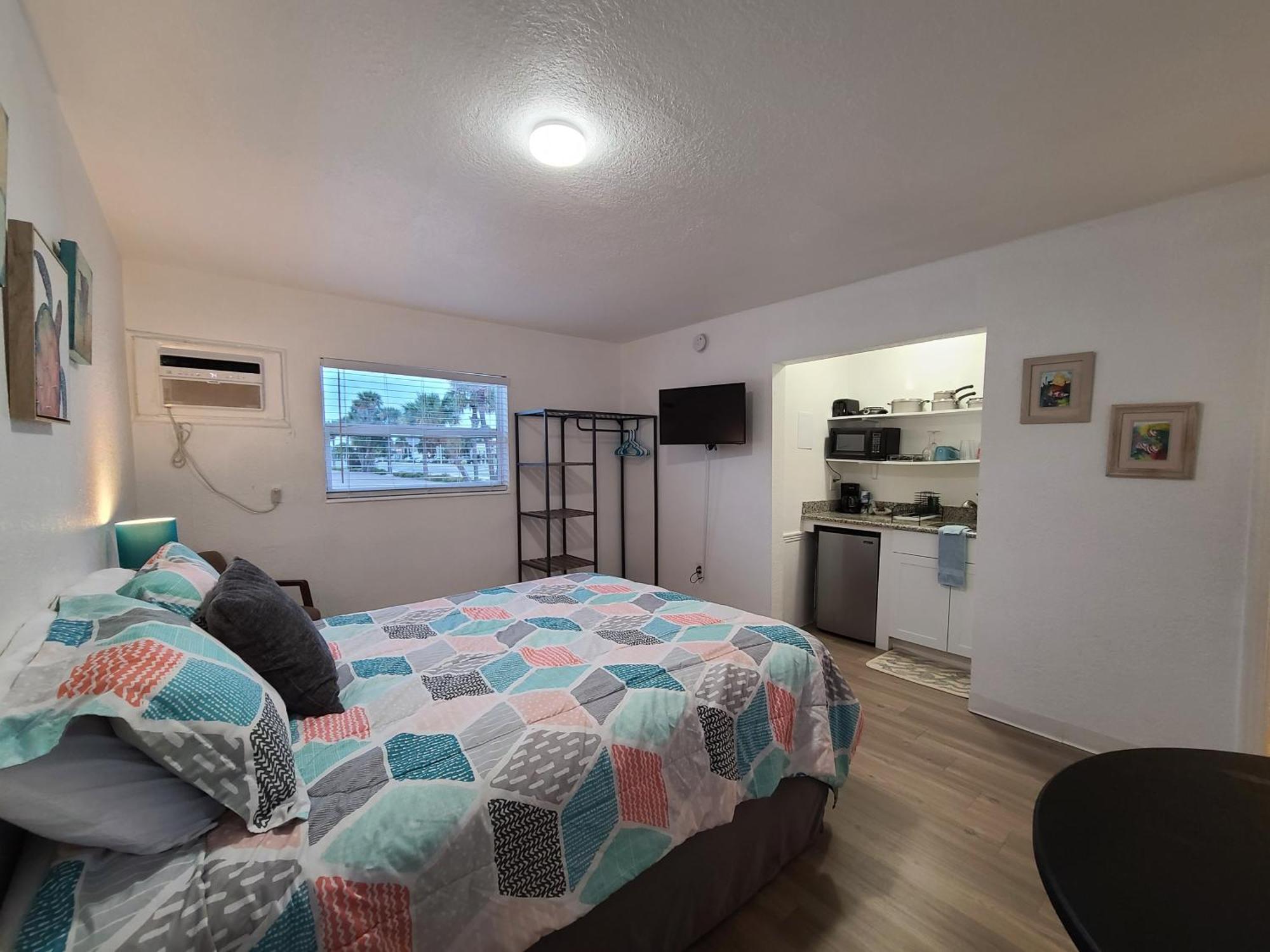 Sun Island Motel St. Pete Beach Bilik gambar